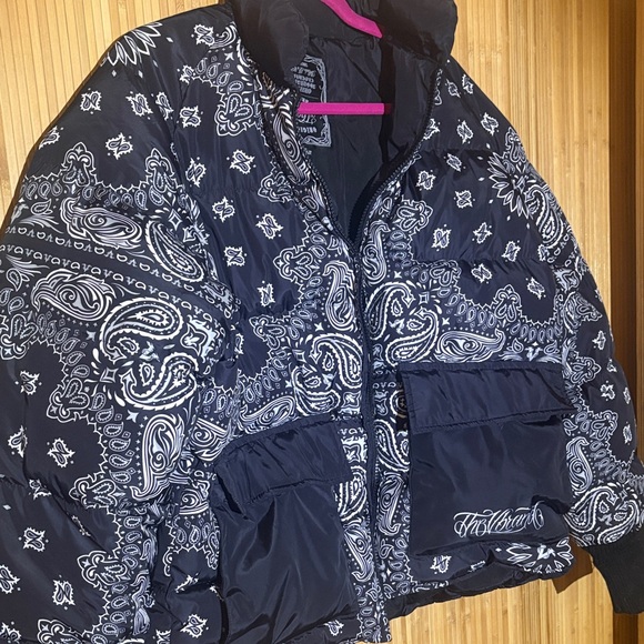 Paisley Patterned Puffer Jacket - Picture 3 of 5